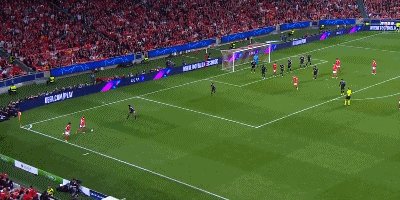 b体育官网-【欧冠】上半场丢3球！尤文3比4本菲卡小组提前出局